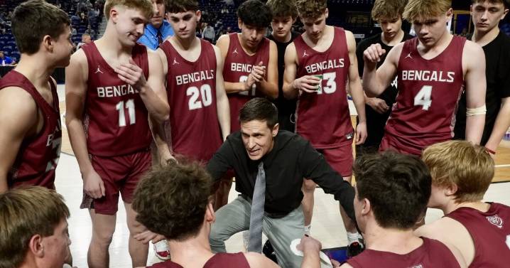 Despite no returning starters, Helena boys aim for another trophy worthy season