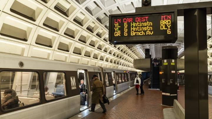 Why were Metro’s Yellow and Green Lines delayed Friday morning?