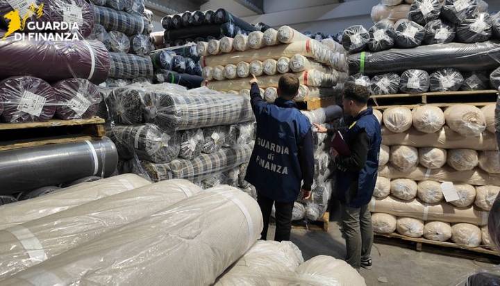 Trial of Chinese crime gangs in Italian fashion stalls amid sabotage fears