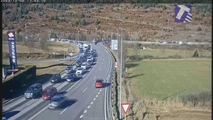 12 Km de retención en la C-16 en La Nou de Berguedà por la operación retorno del puente de la Puríssima