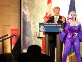 Katy Perry Attempts to Make Out with the Wrong Prime Minister