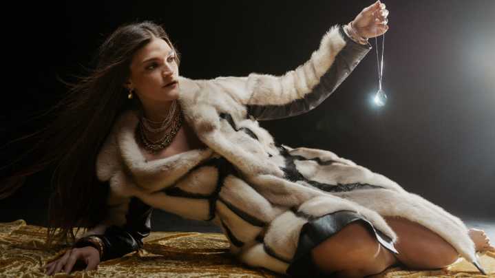 Inmarcesible, el nuevo disco de Martina Flores se presenta en el Teatro del Bicentenario