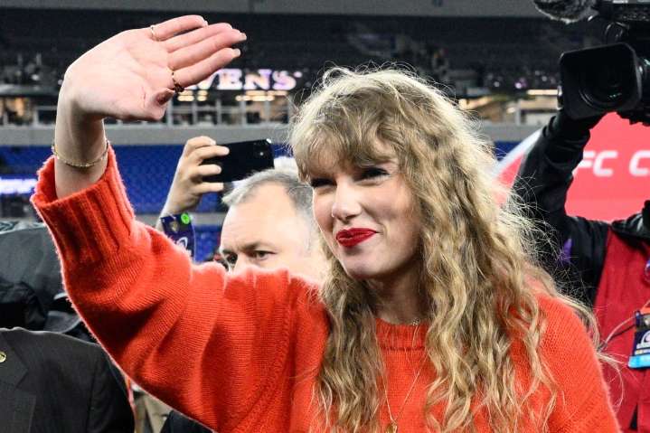 Taylor Swift estaría planificando tres viajes para su despedida de soltera