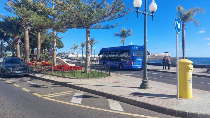 Arrecife activa una bolsa de empleo para contratar nuevos conductores ante la inminente llegada de más guaguas