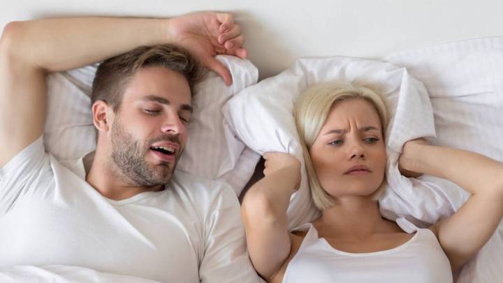 Hablar dormido tiene una explicación: qué dice la psicología y cuándo prestar atención a los síntomas