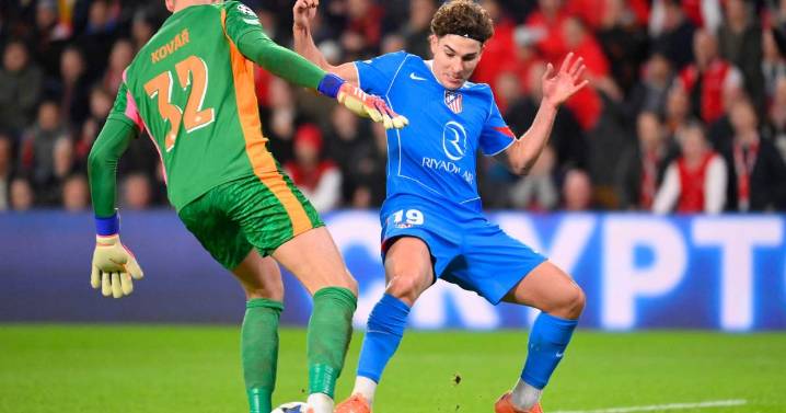 Julián Álvarez marcó un tanto para darle un triunfo clave al Atlético de Madrid en Países Bajos