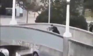 Ataque armado contra bañistas deja 10 decesos en Australia