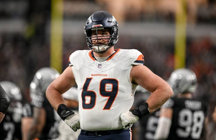 Broncos RT Mike McGlinchey (shoulder) questionable vs. Packers
