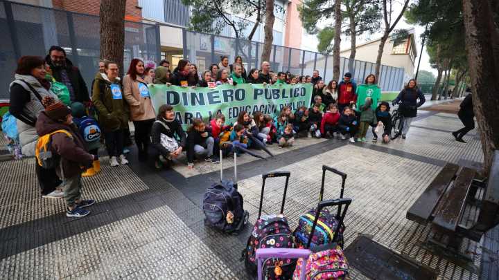 Más protestas contra la "privatización" de la escuela pública en Zaragoza