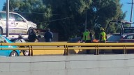 Camioneta vuelca en puente del bulevar Libertad en Torreón; esto sabemos