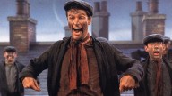 El mítico deshollinador de "Mary Poppins" cumplió 100 años y sentenció: "No son suficientes"