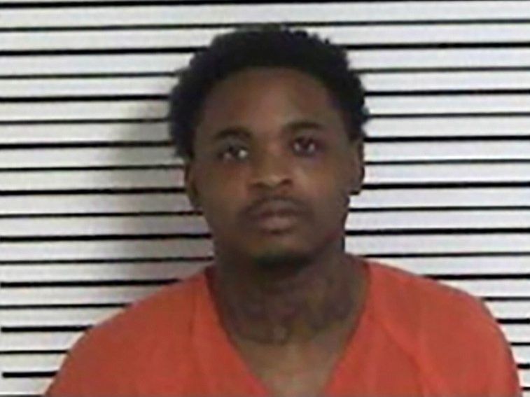 Manhunt underway for last of 3 inmates who escaped Louisiana jail