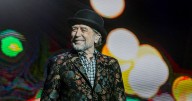 Joaquín Sabina se retira oficialmente con último concierto en Madrid