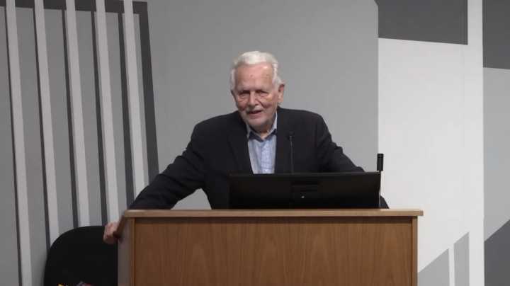 Rubén Berríos se despide de la docencia en la Escuela de Derecho