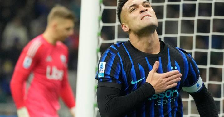 Inter beats Como 4-0 to move atop Serie A. Fiorentina remains winless
