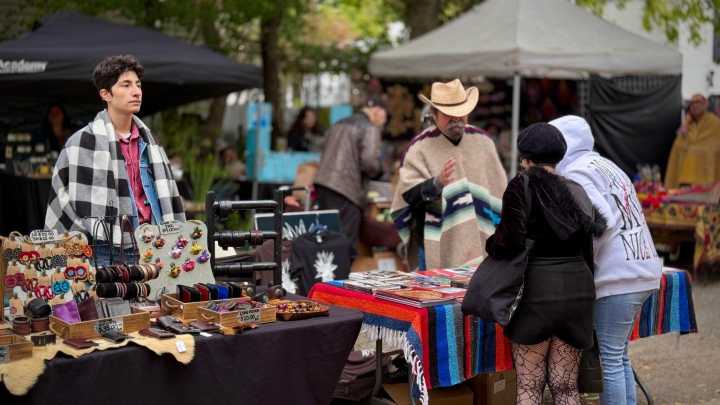 Mercado de Paz showcases unique handmade crafts from global, local artisans