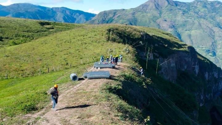 Invías adelanta estabilización en Cano Bajo para garantizar movilidad en la vía Panamericana