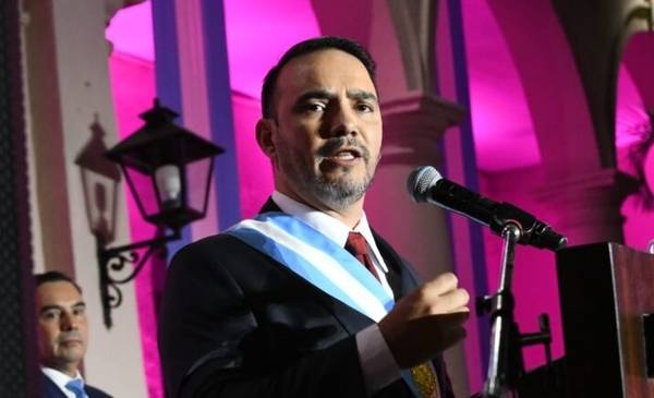 De hermano a hermano: Juan Pablo Valdés asumió como nuevo gobernador de Corrientes