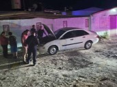 Incendio en vehículo alarmó a vecinos de la colonia Diego Lucero