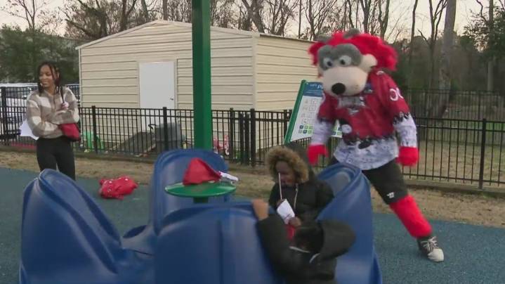 Huntsville Havoc spreads Christmas cheer for United Cerebral Palsy families