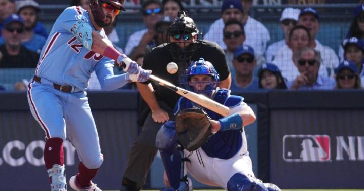 Kyle Schwarber stays with Philadelphia Phillies, agrees to $150 million, 5