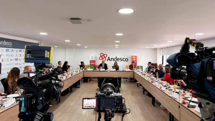 Andesco insiste en posible apagón técnico en Colombia pese a avances en servicios públicos este año