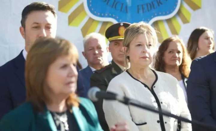 Bullrich dejó el Ministerio de Seguridad y asumió Alejandra Monteoliva