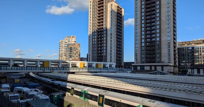 South London's 'bridge to nowhere' has never fully opened - it's going to be another 10 months