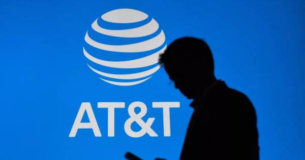 AT&T Dismantles DEI Programs Amid Pressure From Trump’s FCC