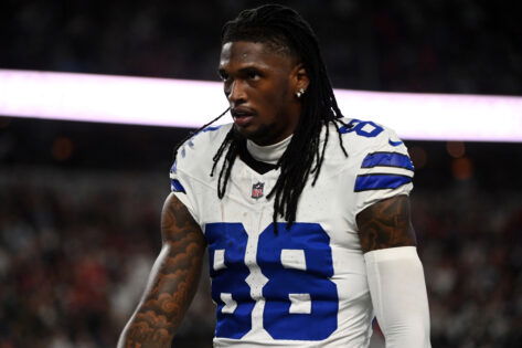 What Happened to CeeDee Lamb? Cowboys WR Injures Arm in Dangerous Fall vs Lions CeeDee Lamb exits the game as Cowboys fall 44-30 to Lions, raising concern about his status and Dallas’ offense. Samridh