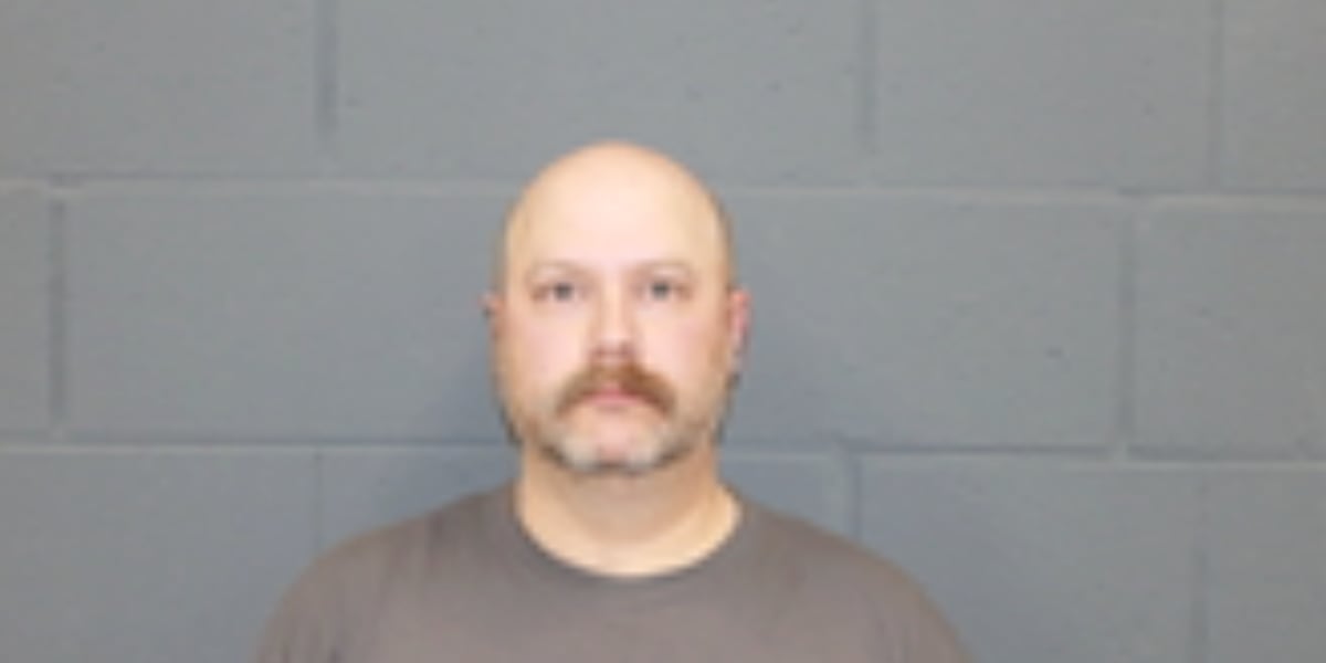 Former Monett, Mo., police officer charged with child pornography crimes