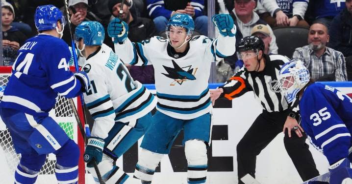 NHL: Sharks top Maple Leafs 3