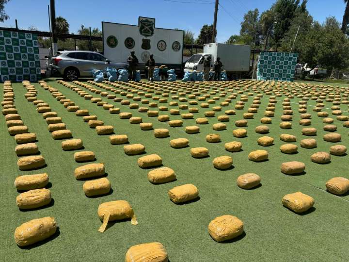 CARABINEROS DESARTICULÓ ORGANIZACIÓN CRIMINAL INTEGRADA POR VENEZOLANOS, BOLIVIANOS Y CHILENOS DEDICADA AL TRÁFICO DE DROGAS