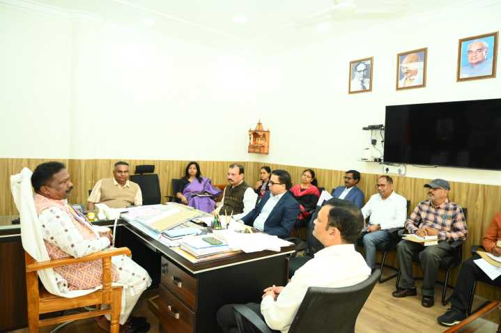 Minister Rabi Naik Reviews PR&DW Dept: Focus on MGNREGA, Water Supply, & Housing