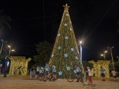 Espectáculo de luces a escasos dos kilómetros del puente internacional Simón Bolívar