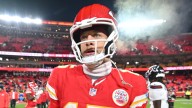 Mahomes challenges Chiefs teammates amid dwindling playoff hopes