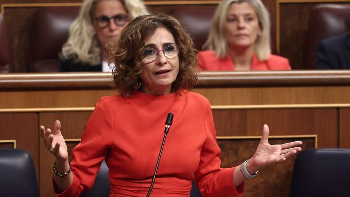 El PP pide la dimisión de Montero tras la detención del expresidente de la SEPI: "Se le está poniendo cara de Santos Cerdán"