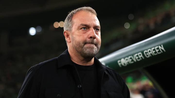 Flick ante la prensa: "¿Queréis quedaros con lo negativo? Yo no lo voy a hacer, estoy feliz"