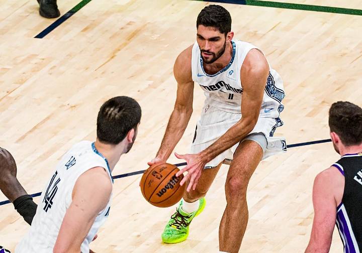 Recital de Aldama, con 22 puntos, para dar un nuevo triunfo a unos revitalizados Grizzlies