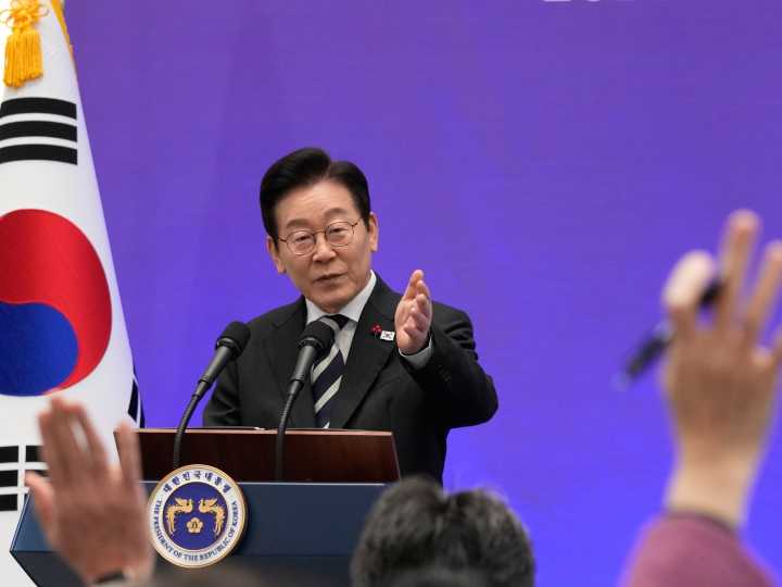 South Korean president mulls apology to North