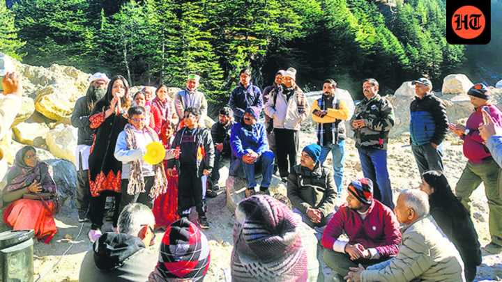 Local residents tie ‘raksha sutras’, pray for old-growth Deodar trees near Uttarakhand’s Harsil