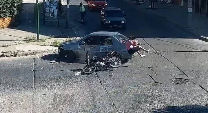 Nuevamente motociclistas sin casco protagonizaron siniestros viales