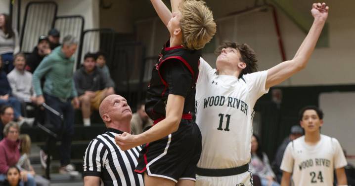 Basketball teams tip off new seasons