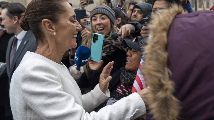 Promete Sheinbaum defender a los migrantes en reunión con mexicanos en Estados Unidos