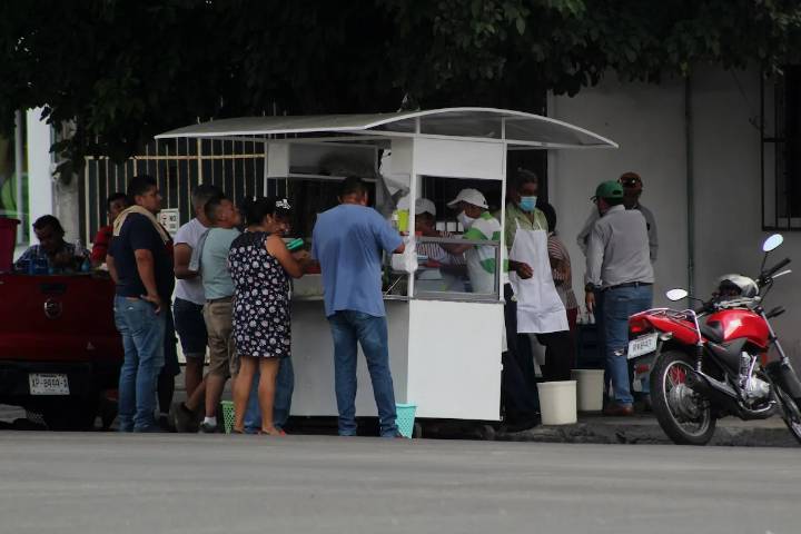 Neoliberalismo causó la pobreza laboral y aumentó la informalidad, señala STPSP
