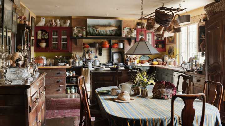 The Thrift Store Trend That's About To Revolutionize Your Kitchen Storage