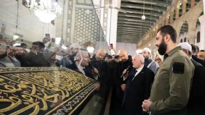 Syria President Ahmed al-Shara reveals Kiswah received from Saudi