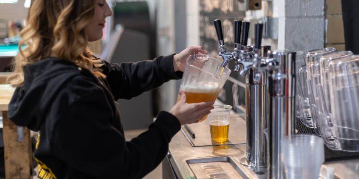 Greenville approves change to downtown bars and breweries ordinance