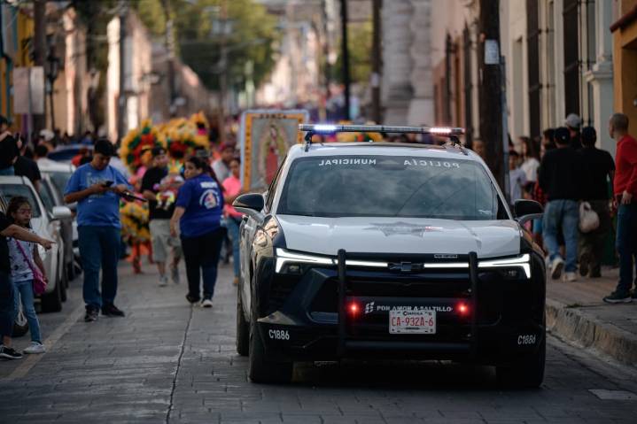 Exhorta Tránsito a tomar precauciones por desfile y peregrinaciones en Saltillo