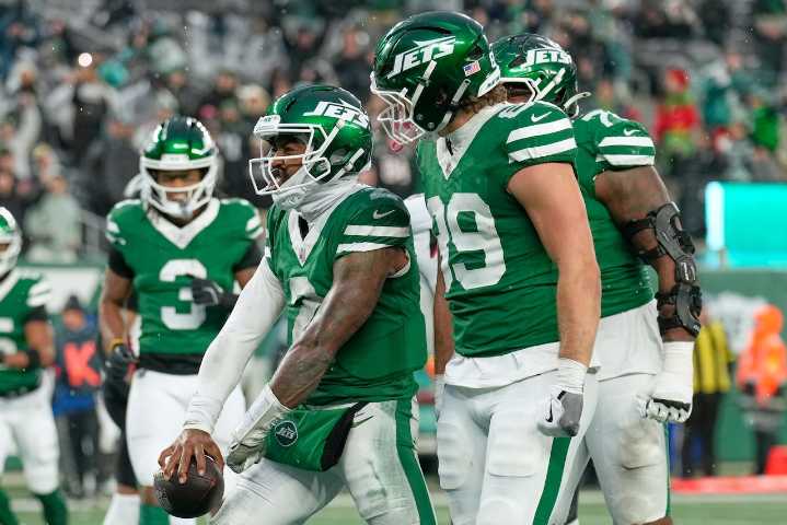 Where to watch Dolphins vs. Jets today: NFL free live stream